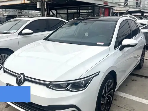 Volkswagen Golf, 2023