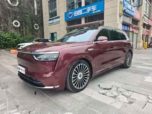 AITO M8, 2025