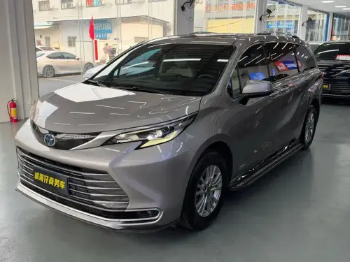 Toyota Sienna, 2022
