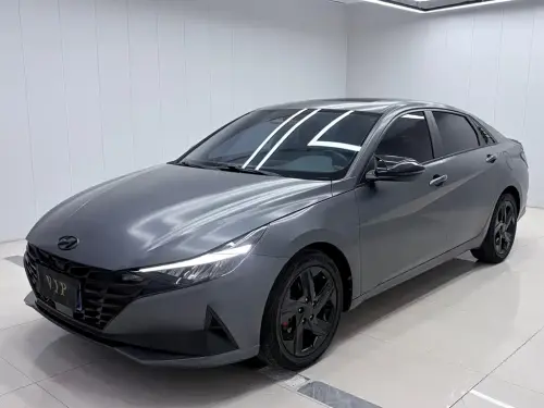 Hyundai Elantra, 2022
