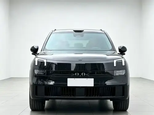 Lynk & Co 900, 2025
