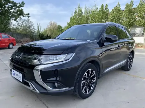 Mitsubishi Outlander, 2020