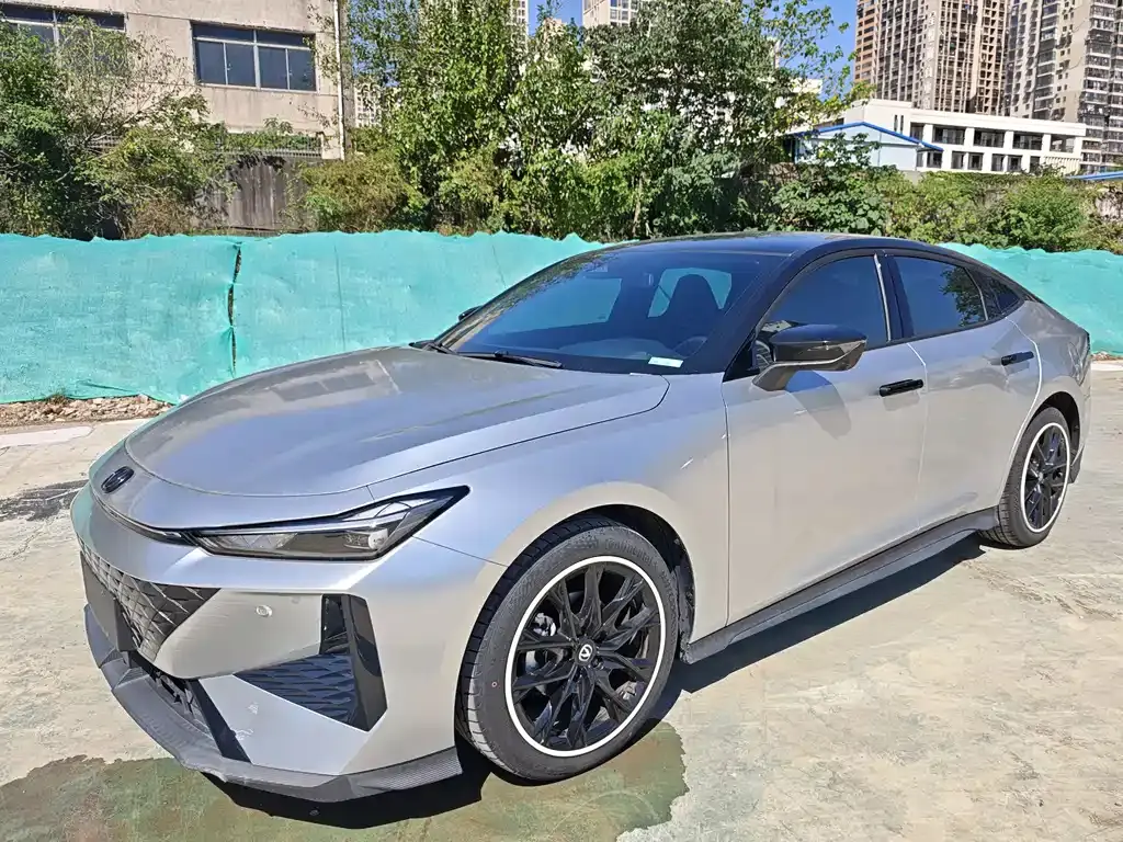 Changan UNI-V, 2024