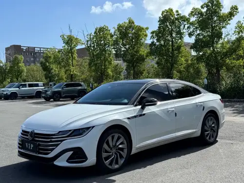 Volkswagen CC, 2023