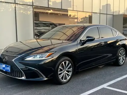 Lexus ES, 2021