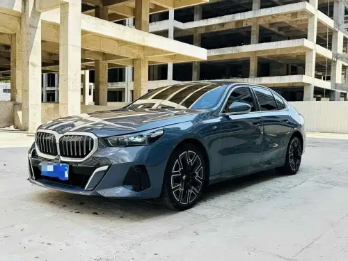 BMW 5-Series, 2024