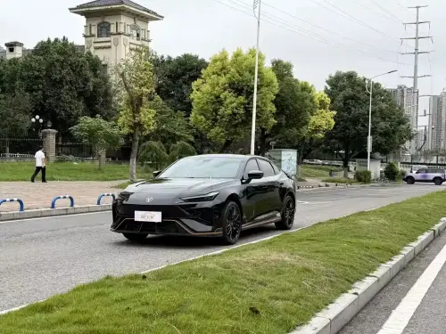 Changan UNI-V, 2025
