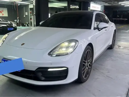 Porsche Panamera, 2022