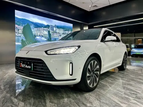 AITO M5, 2022