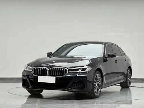 BMW 5-Series, 2022