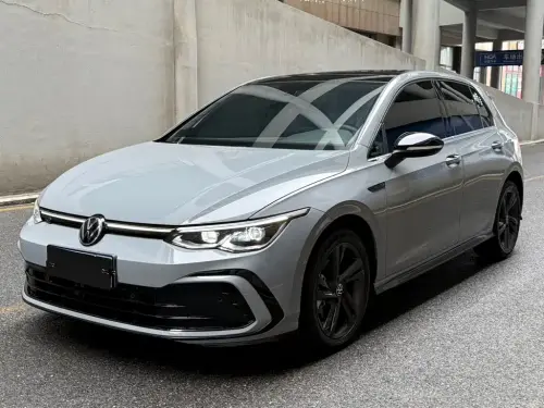 Volkswagen Golf, 2022