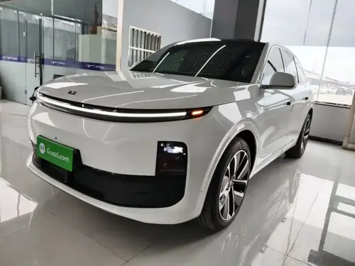Li Auto L6, 2025