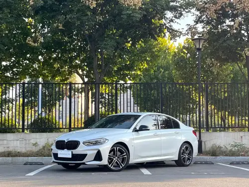 BMW 1-Series, 2022