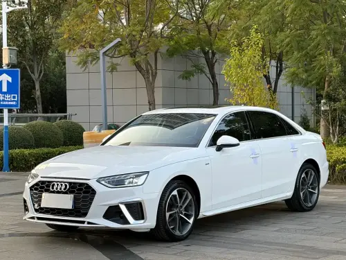 Audi A4, 2022