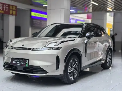 Lynk & Co 08, 2024