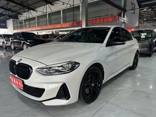 BMW 1-Series, 2022