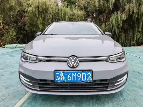 Volkswagen Golf, 2023