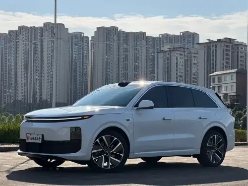 Li Auto L6, 2025
