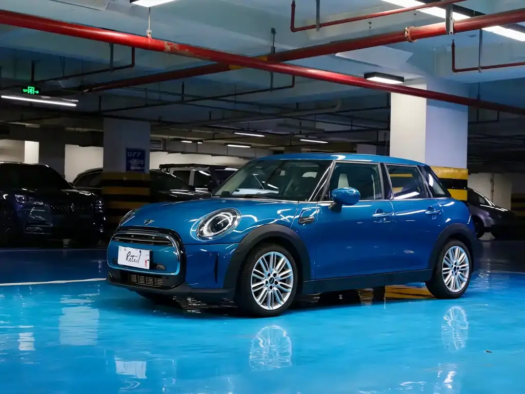 Mini MINI, 2023