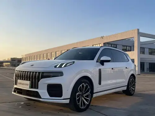 Lynk & Co 09, 2022
