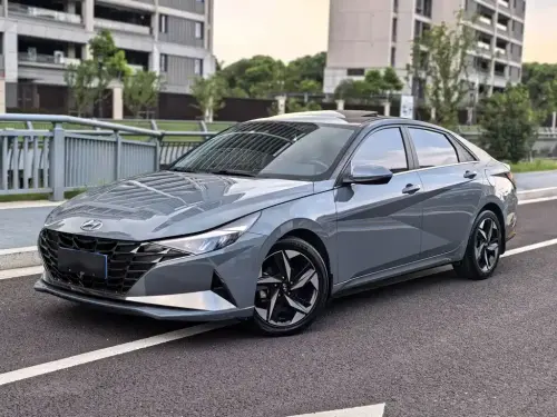Hyundai Elantra, 2022