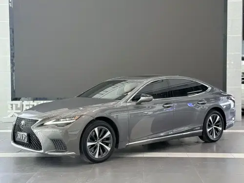Lexus LS, 2022