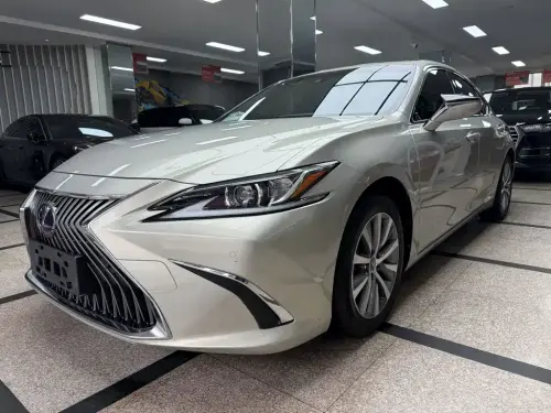 Lexus ES, 2019