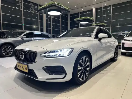 Volvo S60, 2023