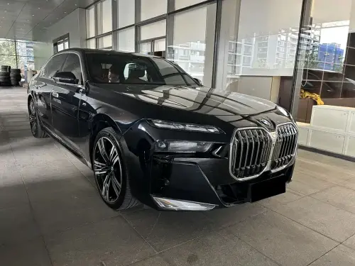 BMW 7-Series, 2024