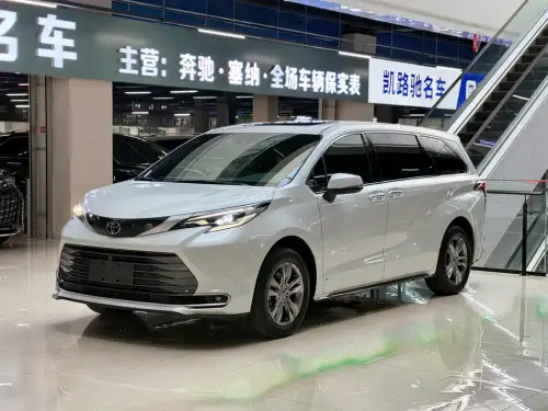 Toyota Sienna, 2024