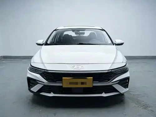 Hyundai Elantra, 2024