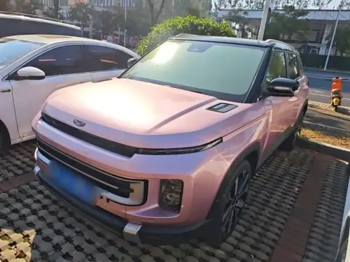 Geely ICON, 2023
