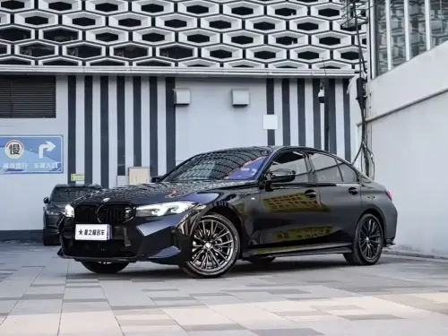 BMW 3-Series, 2022