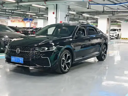 Volkswagen Passat, 2025