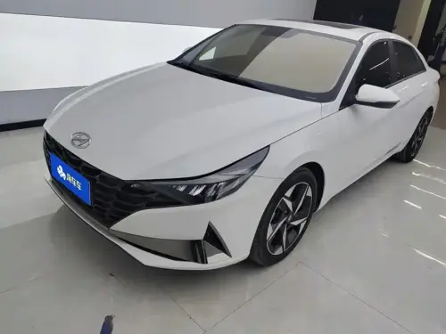 Hyundai Elantra, 2023