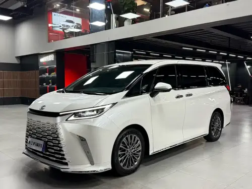 Lexus LM, 2026