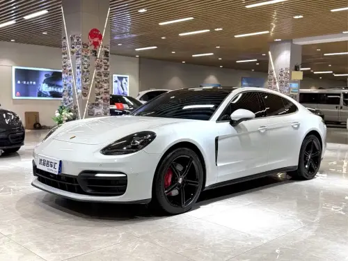 Porsche Panamera, 2022