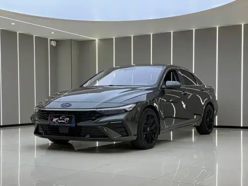 Hyundai Elantra, 2024