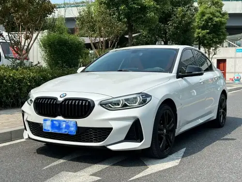 BMW 1-Series, 2022