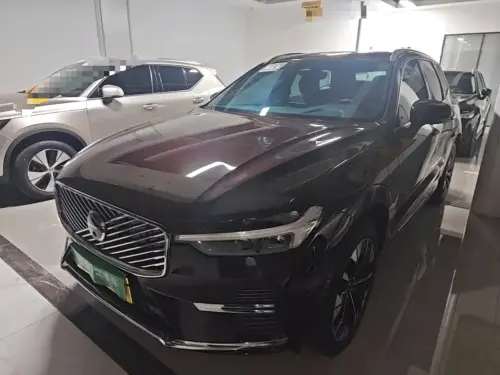 Volvo XC60, 2025