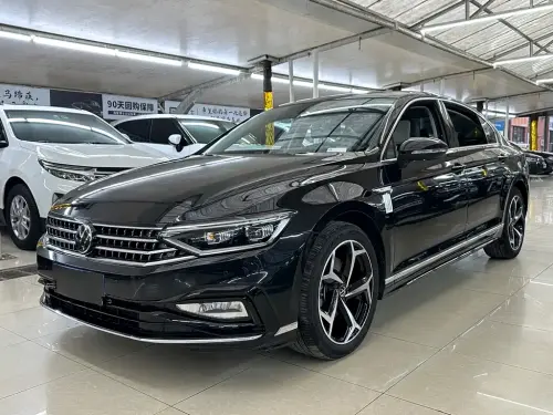 Volkswagen Magotan, 2023