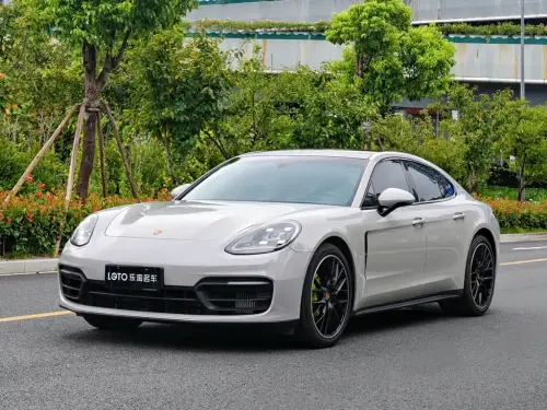 Porsche Panamera, 2023