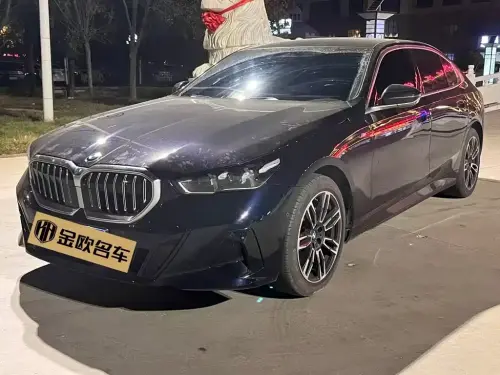 BMW 5-Series, 2025