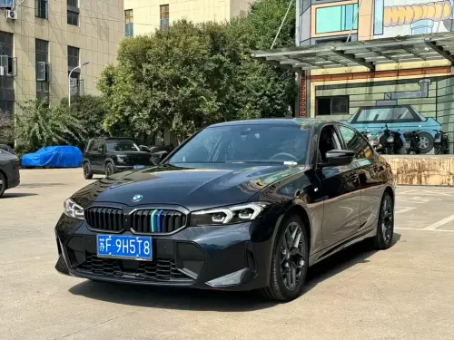 BMW 3-Series, 2025