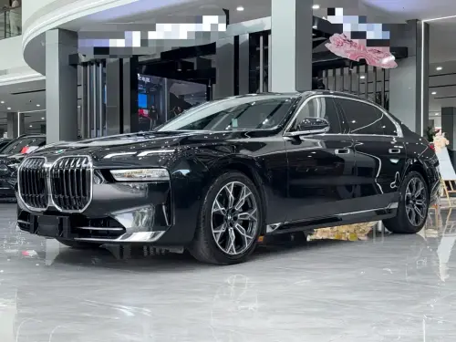 BMW 7-Series, 2024