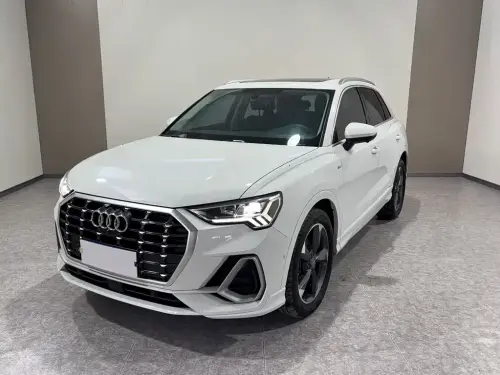 Audi Q3, 2022