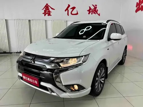 Mitsubishi Outlander, 2022