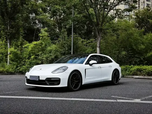 Porsche Panamera, 2022