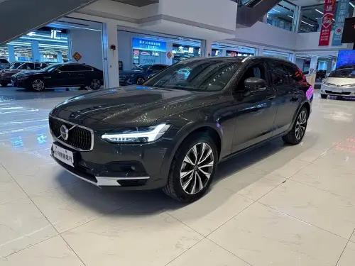 Volvo V90, 2021