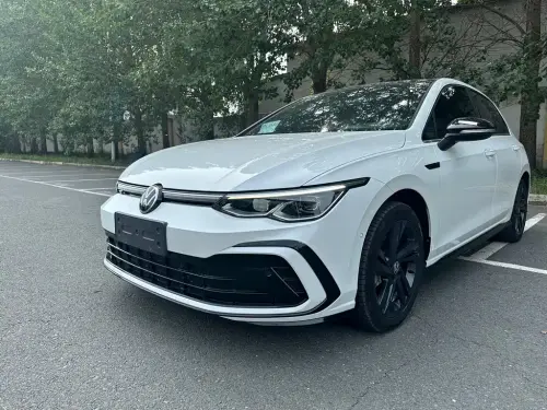 Volkswagen Golf, 2023